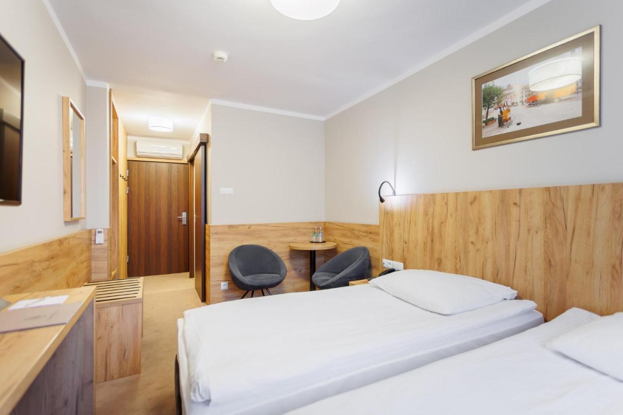 Hotel Tarnovia Tarnów Eksteriør billede