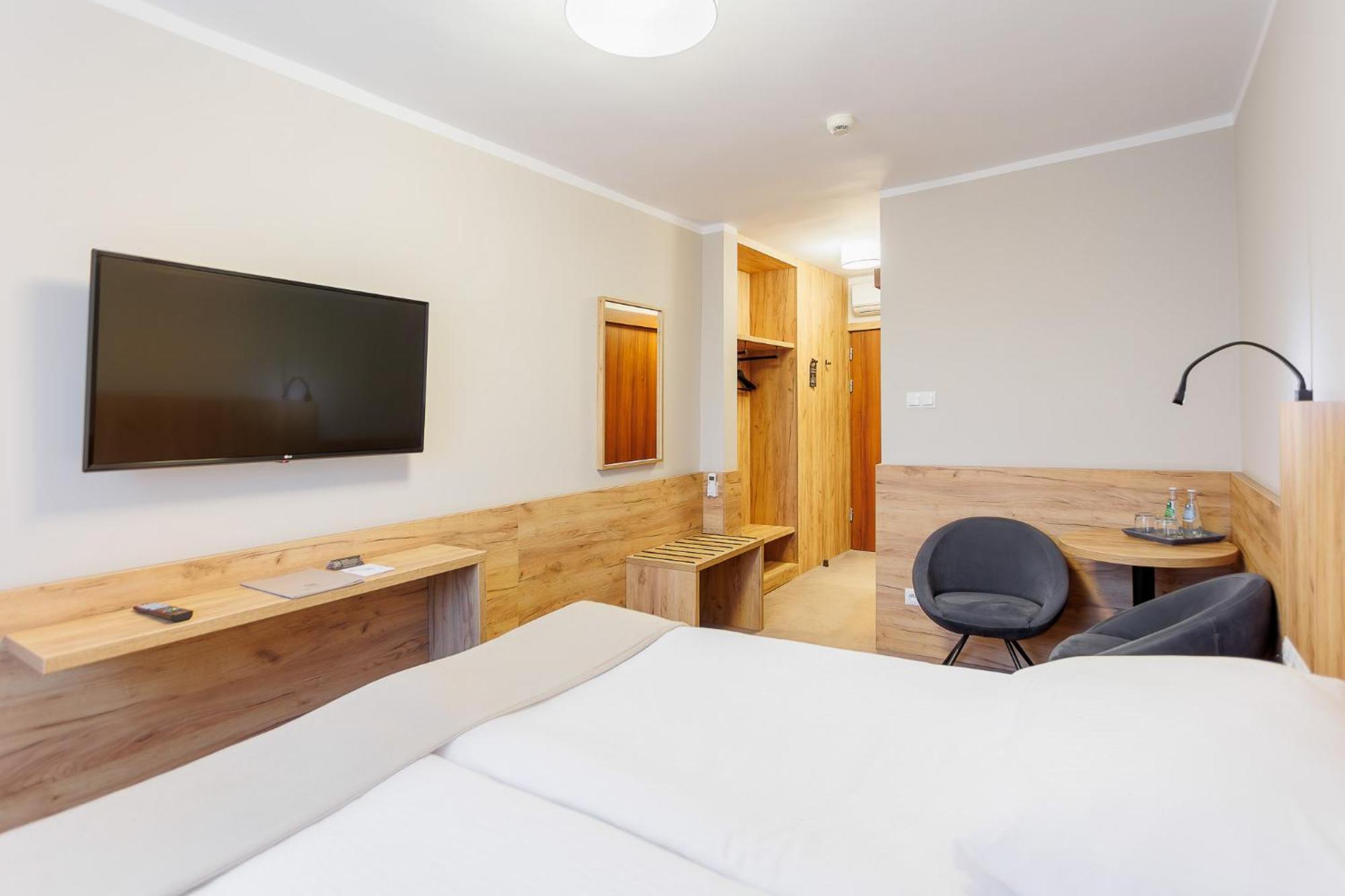 Hotel Tarnovia Tarnów Eksteriør billede