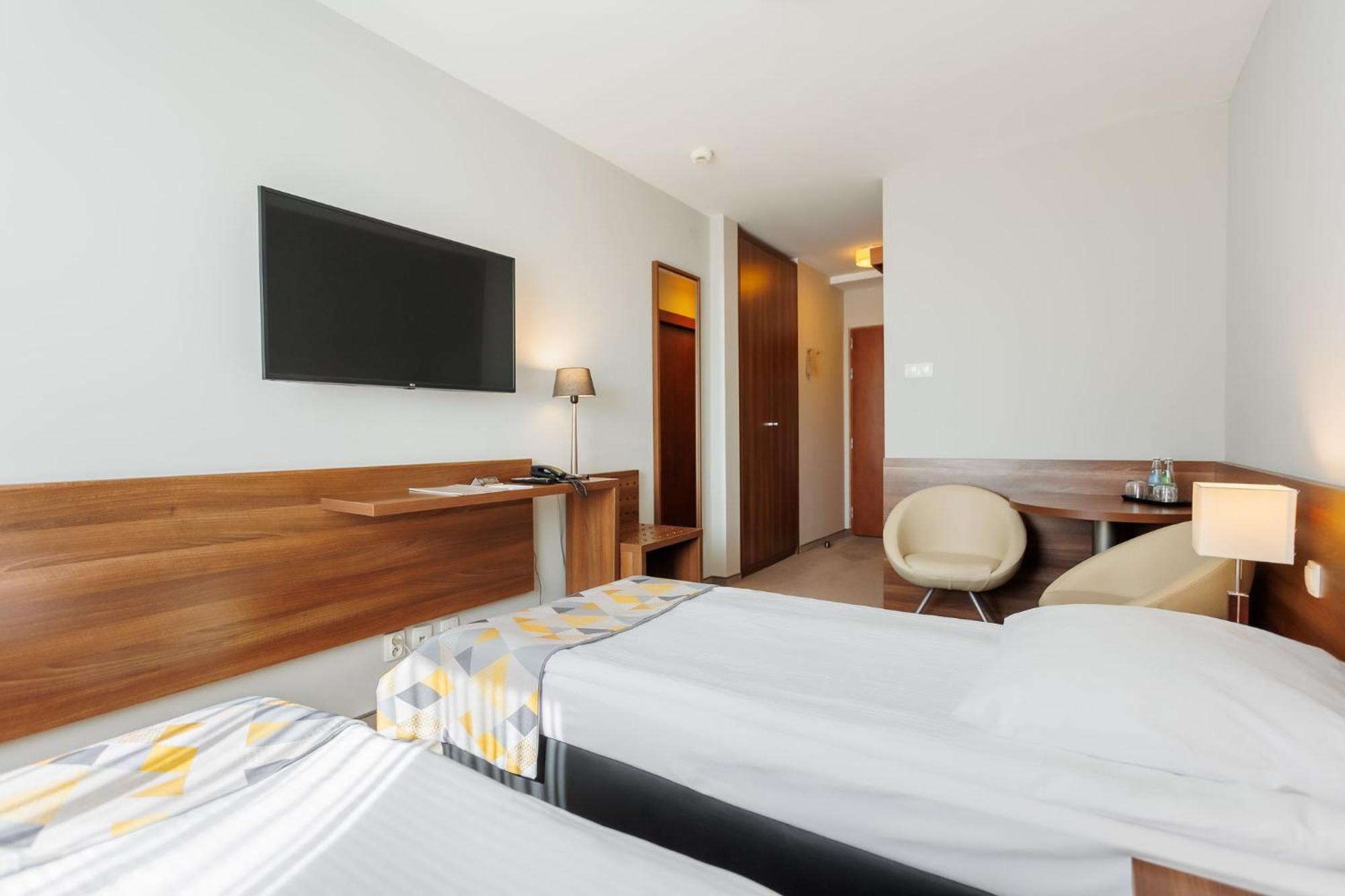 Hotel Tarnovia Tarnów Eksteriør billede
