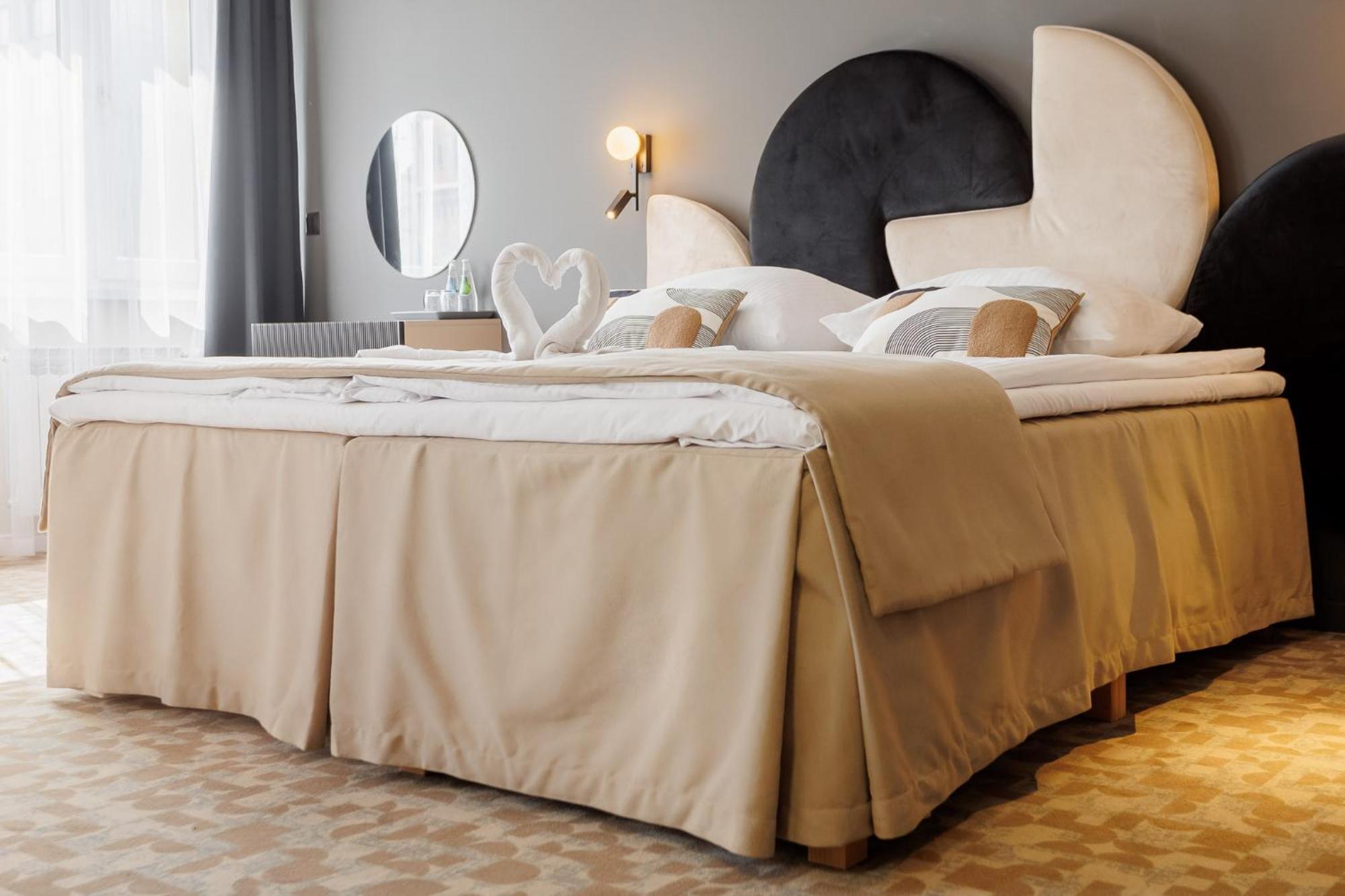 Hotel Tarnovia Tarnów Eksteriør billede