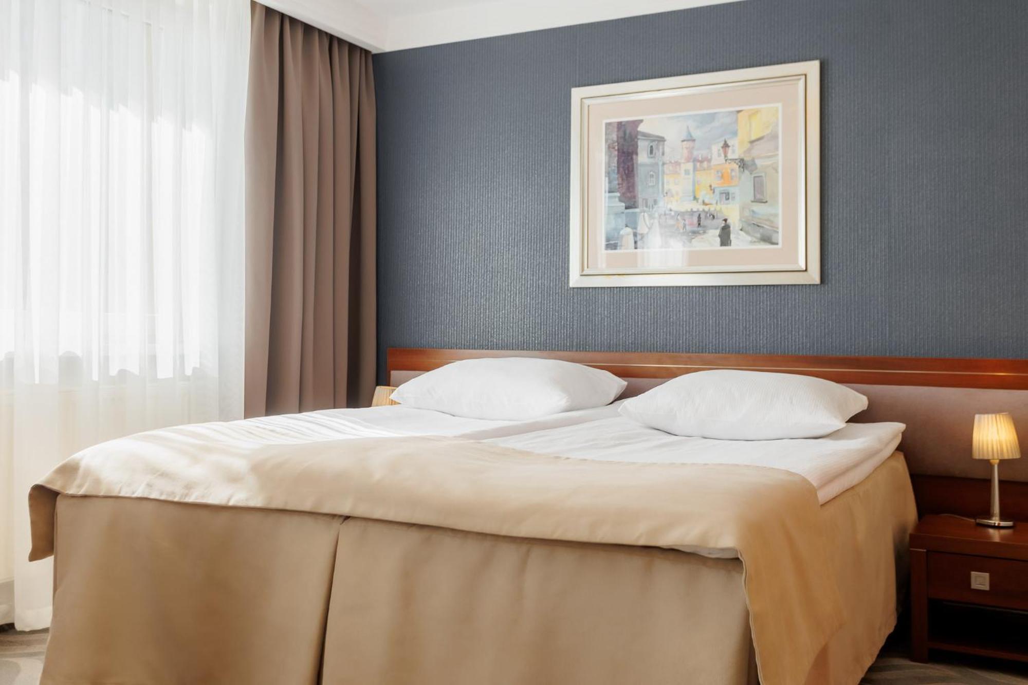 Hotel Tarnovia Tarnów Eksteriør billede