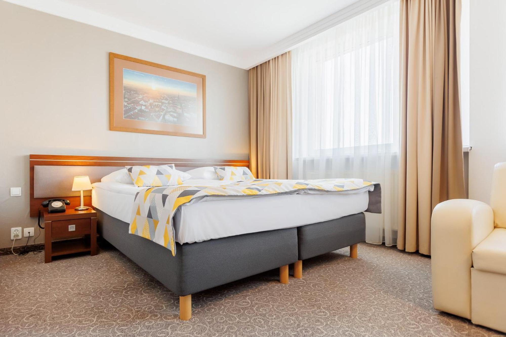 Hotel Tarnovia Tarnów Eksteriør billede