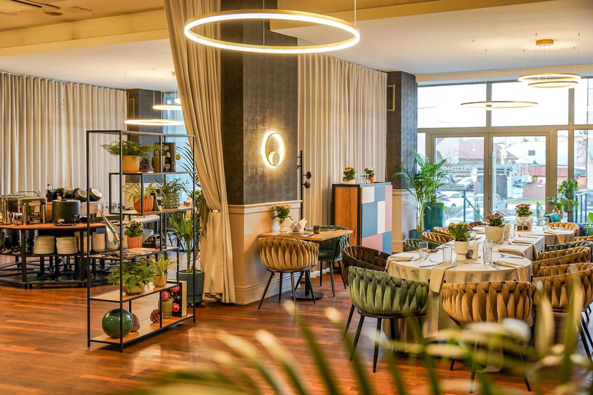 Hotel Tarnovia Tarnów Eksteriør billede